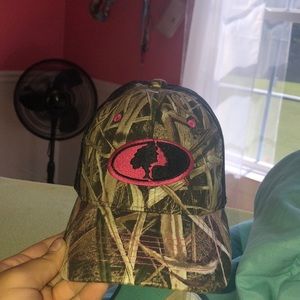 Brand new mossy oak hat